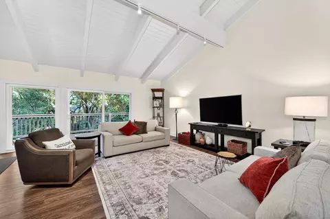 Living - 80 Riverknoll Pl, Carmichael, CA 95608 photo 3 of 9