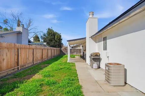 1900 Joett Dr, Turlock, CA 95380 photo 22
