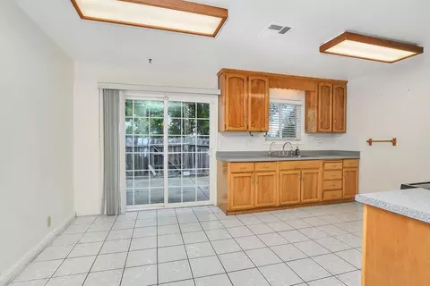 207 Park Ave, Manteca, CA 95337 photo 5