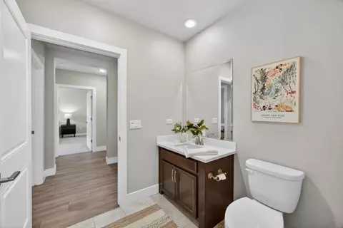 Bath - 1661 Spring St #443, Davis, CA 95616 photo 4 of 4