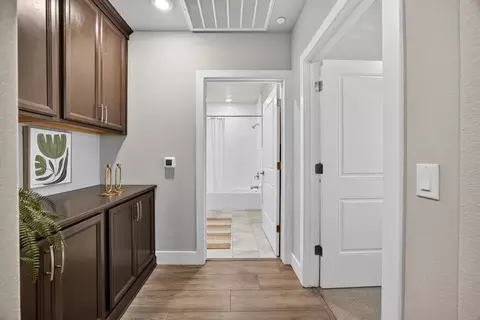 Entry Way - 1661 Spring St #443, Davis, CA 95616 photo 8 of 9