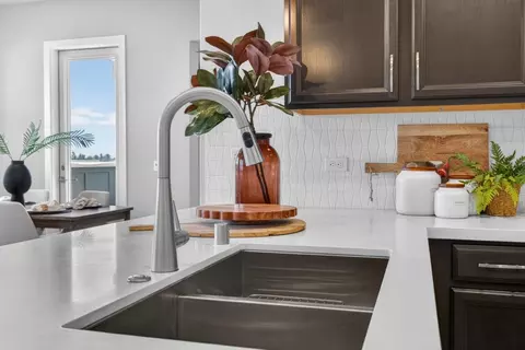 Kitchen - 1661 Spring St #443, Davis, CA 95616 photo 4 of 6