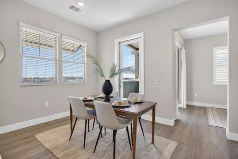 Dining - 1661 Spring St #443, Davis, CA 95616 photo 1 of 3