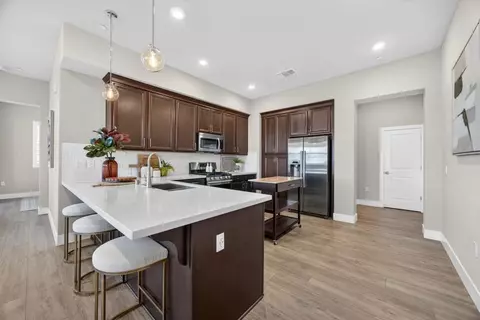 Entry Way - 1661 Spring St #443, Davis, CA 95616 photo 5 of 9
