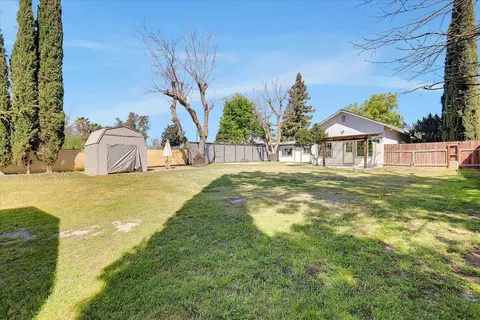 Exterior - 5664 Riverside Dr, Olivehurst, CA 95961 photo 9 of 18