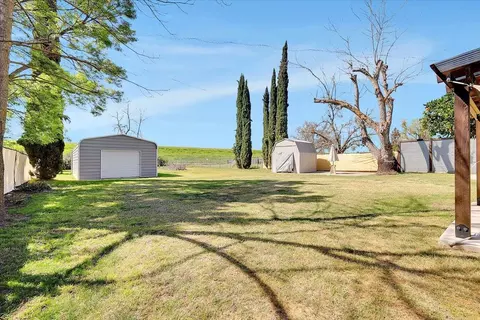 Exterior - 5664 Riverside Dr, Olivehurst, CA 95961 photo 7 of 18