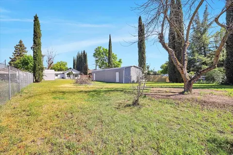 Exterior - 5664 Riverside Dr, Olivehurst, CA 95961 photo 12 of 18