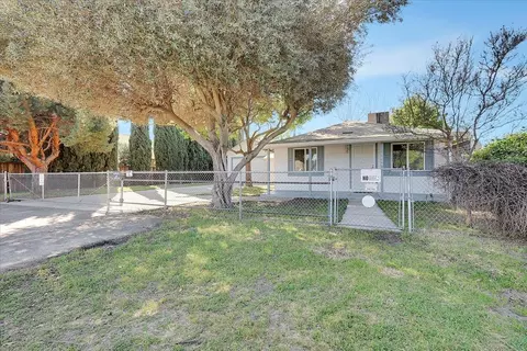 Exterior - 5664 Riverside Dr, Olivehurst, CA 95961 photo 2 of 18