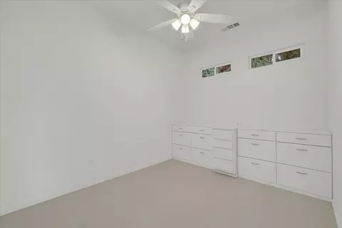 Bedroom - 5664 Riverside Dr, Olivehurst, CA 95961 photo 6 of 7