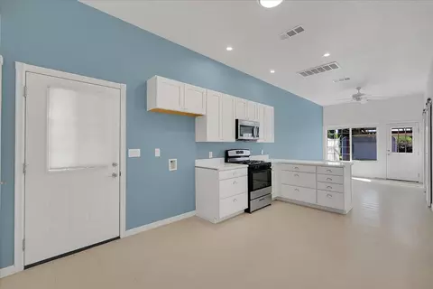 Entry Way - 5664 Riverside Dr, Olivehurst, CA 95961 photo 1 of 1