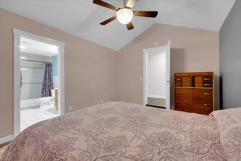 Bedroom - 5664 Riverside Dr, Olivehurst, CA 95961 photo 3 of 7