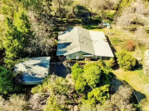 2864 Hillcrest Dr, Cameron Park, CA 95682