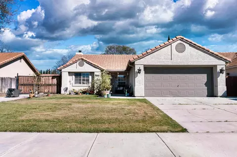 2062 Hastings Dr, Los Banos, CA 93635