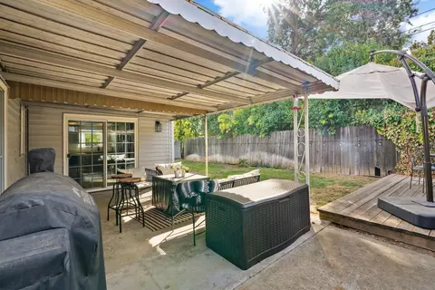 Exterior - 5417 Edgerly Way, Carmichael, CA 95608 photo 5 of 11