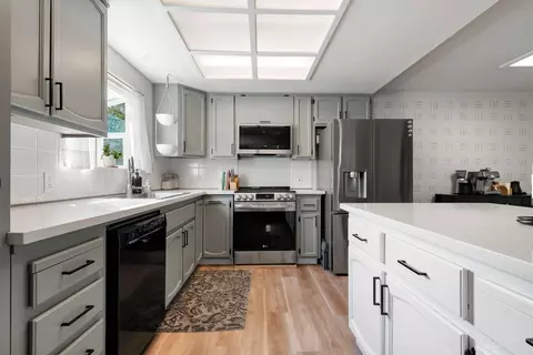 Kitchen - 5417 Edgerly Way, Carmichael, CA 95608 photo 4 of 5