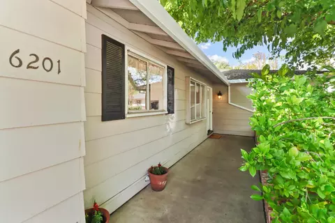 6201 Eastmont Ct, Carmichael, CA 95608 photo 2