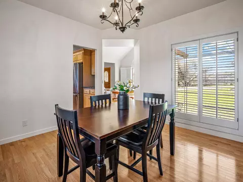 Dining - 5373 Prairie Loop, Placerville, CA 95667 photo 2 of 2