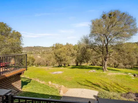 Exterior - 5373 Prairie Loop, Placerville, CA 95667 photo 5 of 7