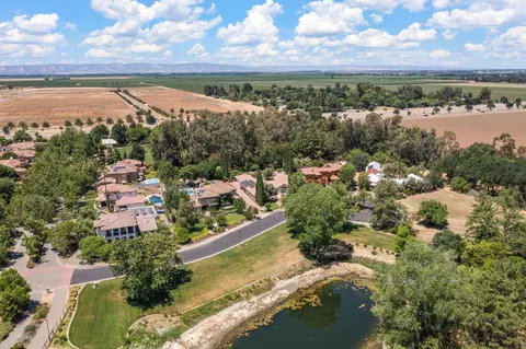 View/Area - 3117 Northfield Ct, Davis, CA 95616 photo 8 of 10