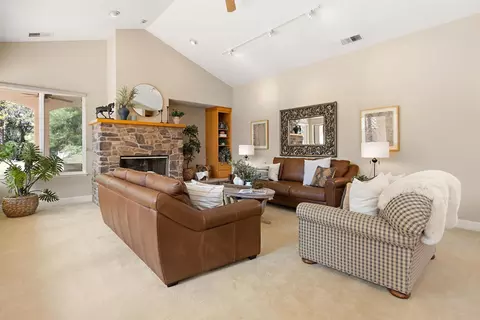 Living - 3117 Northfield Ct, Davis, CA 95616 photo 2 of 3