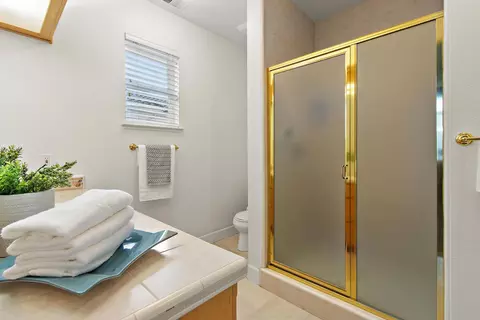 Bath - 3117 Northfield Ct, Davis, CA 95616 photo 6 of 6