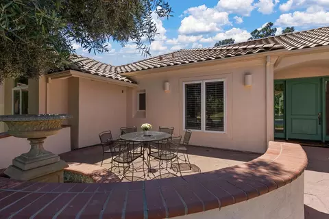 Exterior - 3117 Northfield Ct, Davis, CA 95616 photo 4 of 20
