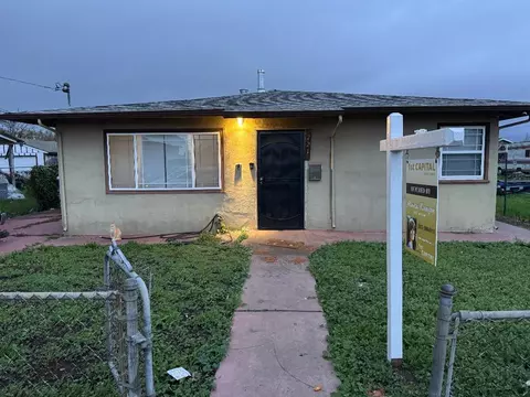 721 Tyler St, Oakland, CA 94603