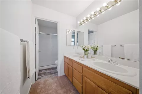 Bath - 8317 Bramble Bush Cir, Antelope, CA 95843 photo 2 of 3