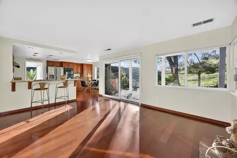 Living - 248 Carson St, Hercules, CA 94547 photo 2 of 3