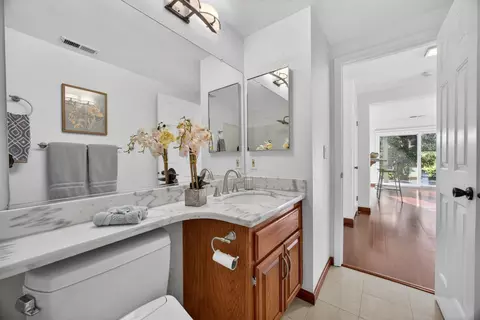 Bath - 248 Carson St, Hercules, CA 94547 photo 3 of 9