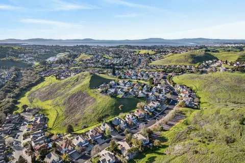 View/Area - 248 Carson St, Hercules, CA 94547 photo 7 of 8