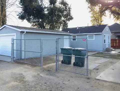 Exterior - 612 16th St, Modesto, CA 95354 photo 2 of 3