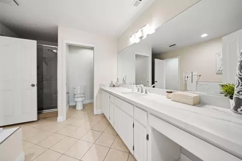 Bath - 6312 Skittone Rd, Modesto, CA 95356 photo 1 of 11