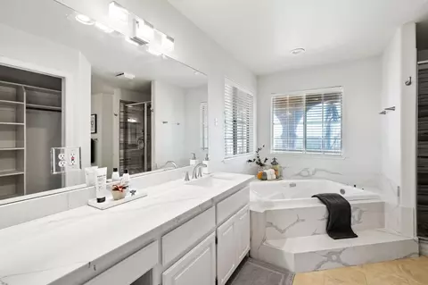 Bath - 6312 Skittone Rd, Modesto, CA 95356 photo 5 of 11