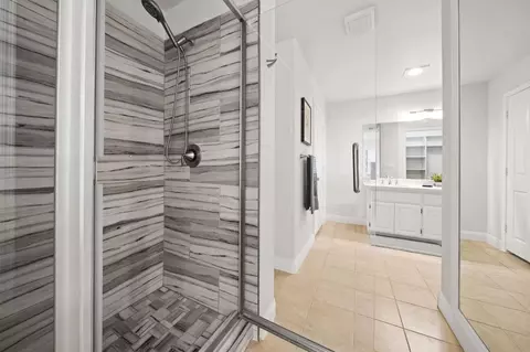 Bath - 6312 Skittone Rd, Modesto, CA 95356 photo 8 of 11