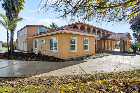 Exterior - 6312 Skittone Rd, Modesto, CA 95356 photo 5 of 15