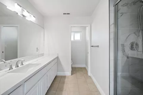Bath - 6312 Skittone Rd, Modesto, CA 95356 photo 10 of 11