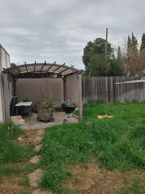Exterior - 2312 St James Pl, Modesto, CA 95350 photo 5 of 5