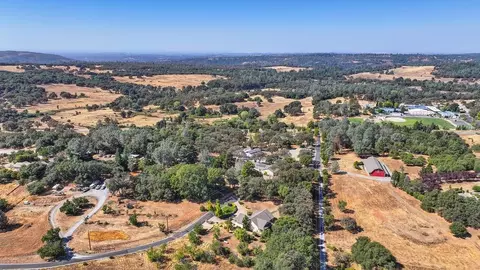 View/Area - 3501 Walnut Hill Dr, Cool, CA 95614 photo 2 of 8