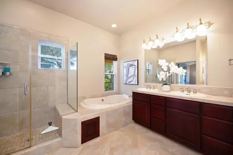 Bath - 3501 Walnut Hill Dr, Cool, CA 95614 photo 4 of 6