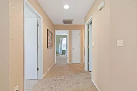 Entry Way - 1127 Kestrel Dr, Patterson, CA 95363 photo 2 of 2