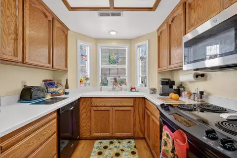 Kitchen - 691 David Cir, Placerville, CA 95667 photo 2 of 4