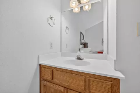 Bath - 691 David Cir, Placerville, CA 95667 photo 2 of 3