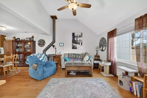 Living - 691 David Cir, Placerville, CA 95667 photo 3 of 4
