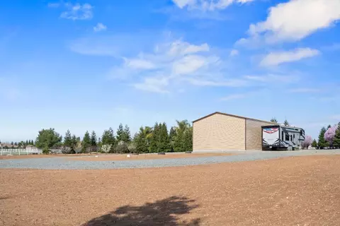 Exterior - 9478 Sidesaddle Dr, Wilton, CA 95693 photo 9 of 12
