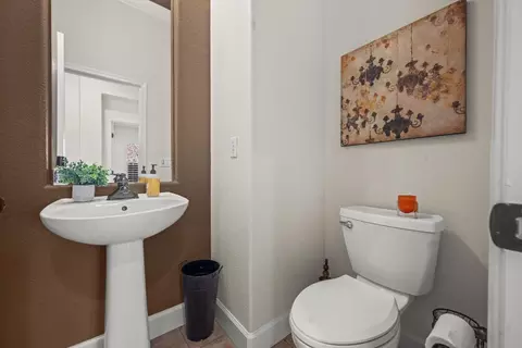 Bath - 9478 Sidesaddle Dr, Wilton, CA 95693 photo 8 of 8