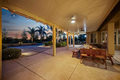Exterior - 9478 Sidesaddle Dr, Wilton, CA 95693 photo 5 of 12