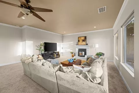 Living - 9478 Sidesaddle Dr, Wilton, CA 95693 photo 4 of 8