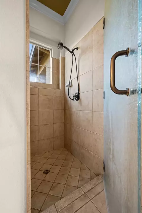 Bath - 9478 Sidesaddle Dr, Wilton, CA 95693 photo 5 of 8
