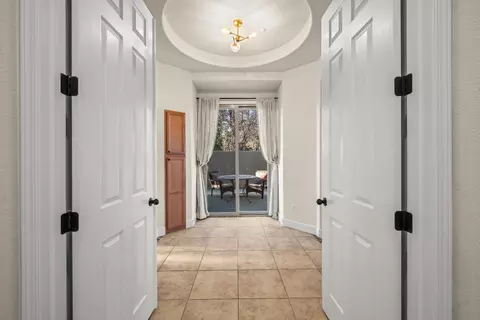 Entry Way - 9478 Sidesaddle Dr, Wilton, CA 95693 photo 6 of 8